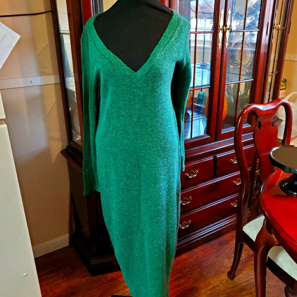 Green maxi sweater dress